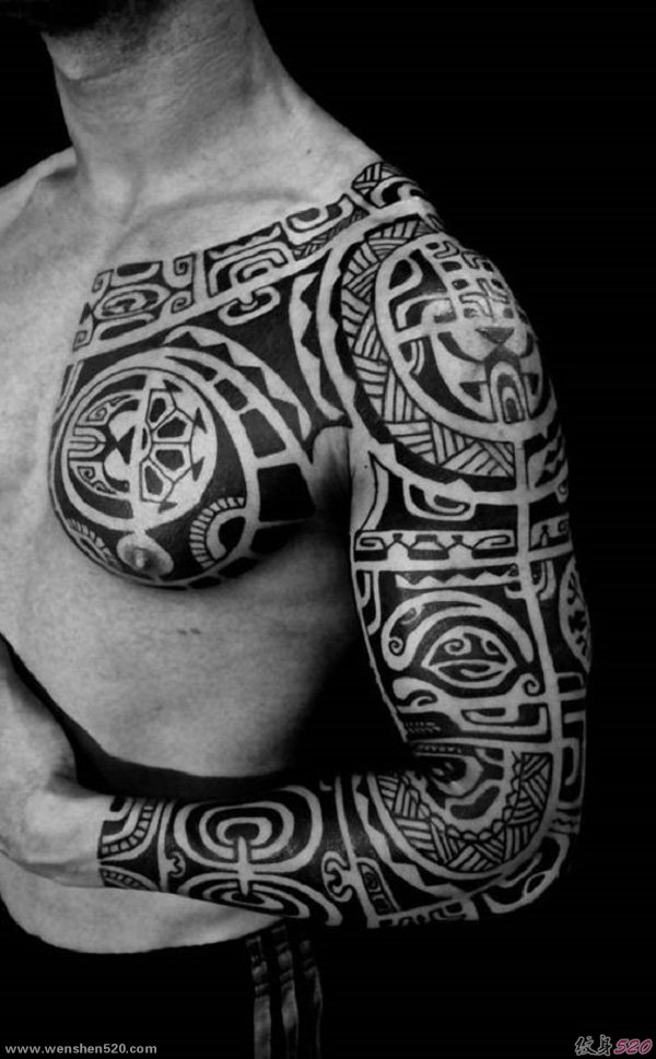 男性手大臂膀霸气的部落图腾纹身图案