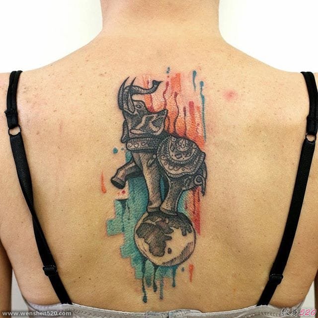 极其富有表现力的水彩纹身图案来自马蒂内斯