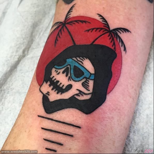 死于天堂：红色落日骷髅头纹身图案来自弗兰基