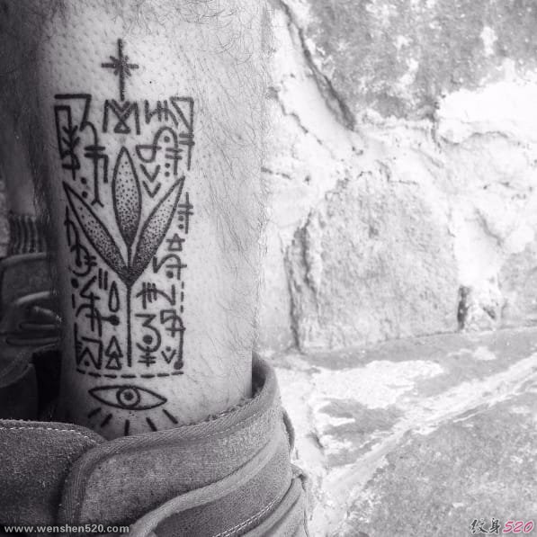 当代抽象主义风格黑色点刺纹身图案来自克拉拉