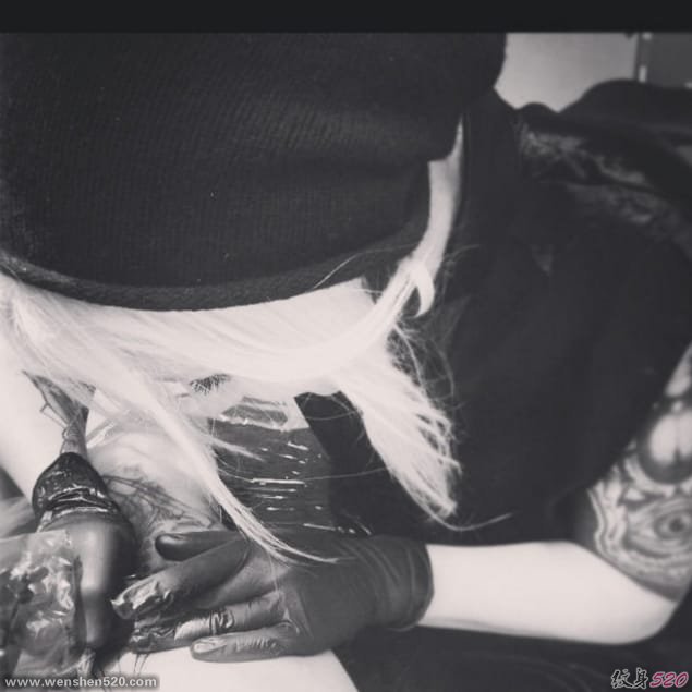 当代抽象主义风格黑色点刺纹身图案来自克拉拉