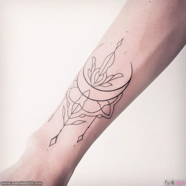 清新简洁的几何线条纹身图案来自美琳娜