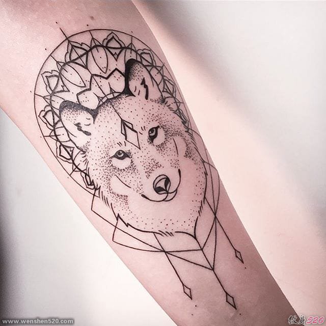 清新简洁的几何线条纹身图案来自美琳娜