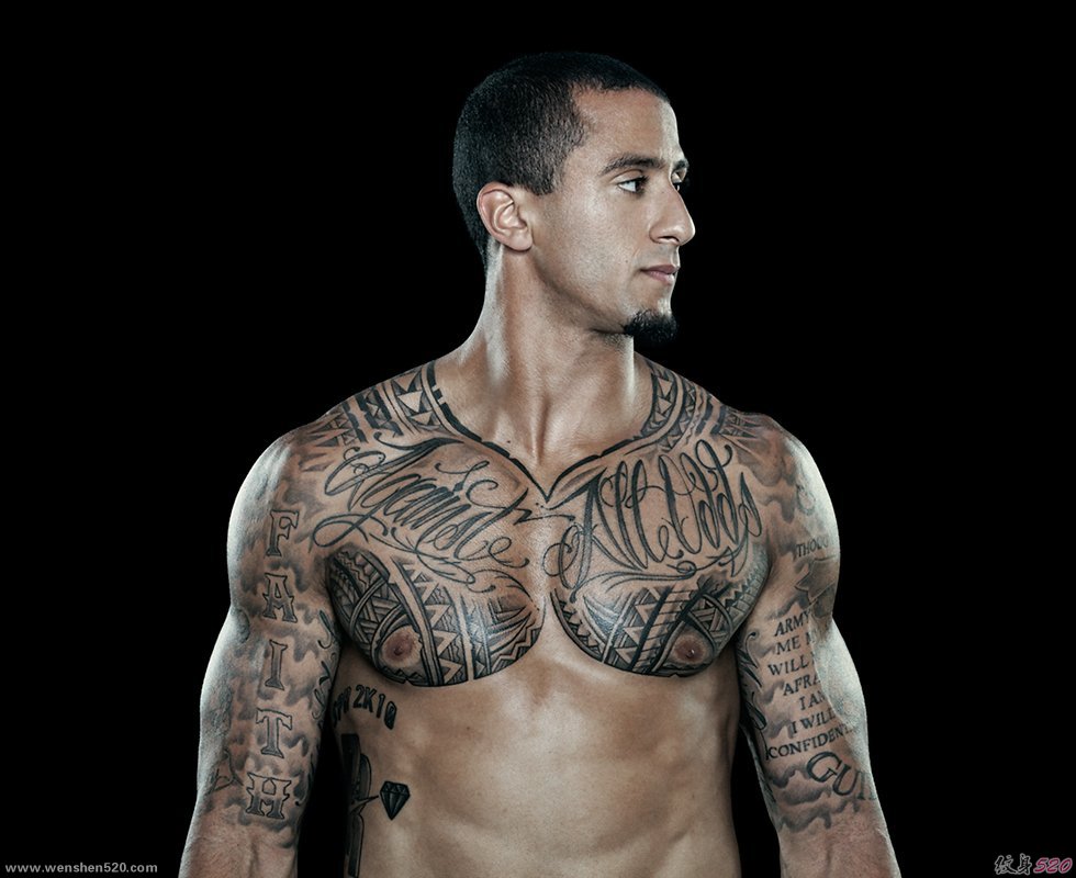 美国旧金山橄榄球队"49人"队员Kaepernick帅气的大面积纹身图案