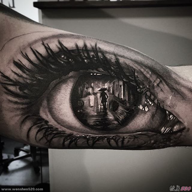 惊人的黑灰色图案纹身图片来自安迪布兰科