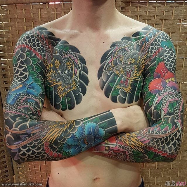 越过一般人接受底线的大面积纹身图案来自BaeKwoon