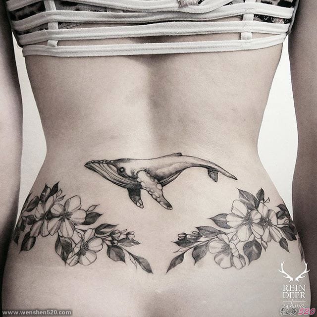 10款女性身上漂亮的鲸鱼纹身图案