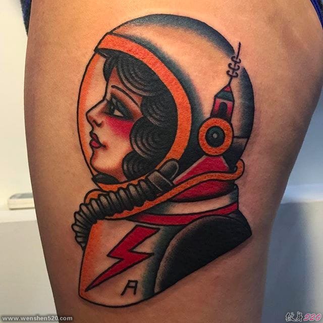 漂亮的传统风格女孩纹身图案来自贾克琳