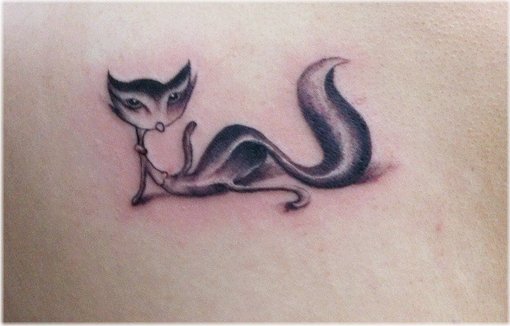 梅陇纹身店，小狐狸纹身图案