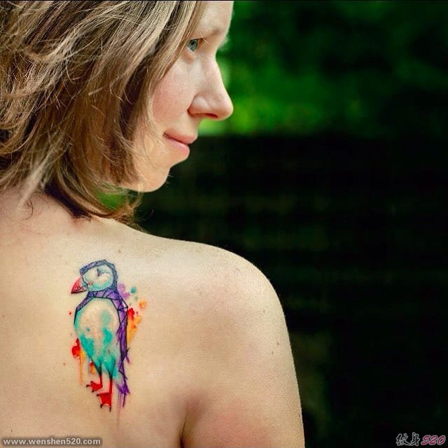 明亮而美丽的水彩画纹身图案来自莫妮卡戈麦斯