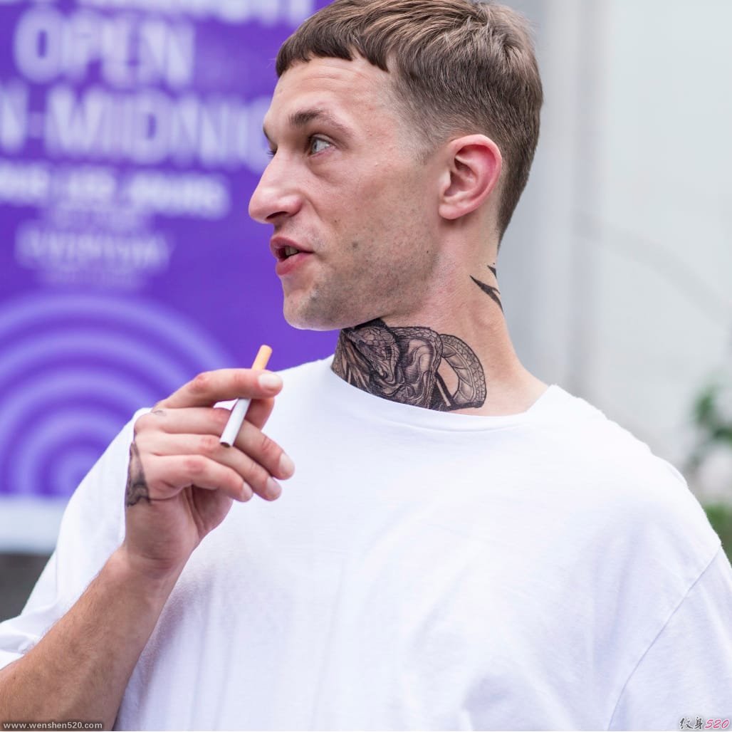 欧美时装周上时尚的模特和他们身上漂亮的纹身图案