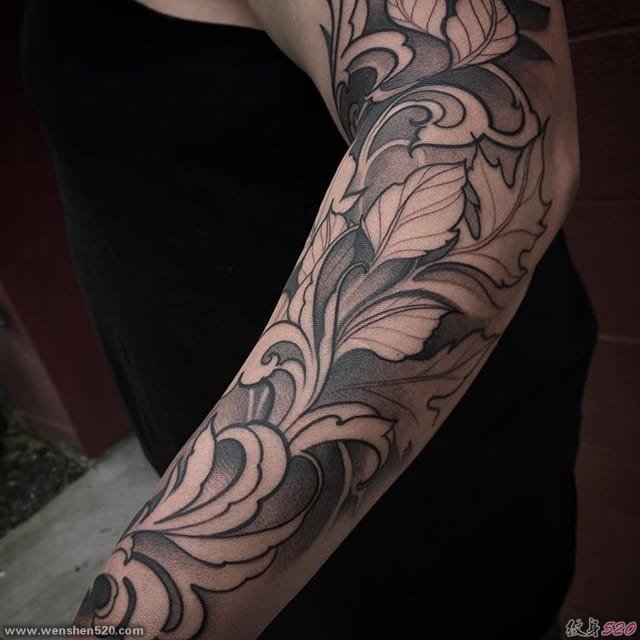 漂亮的黑色装饰性纹身图案来自劳拉玉