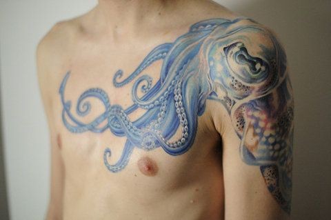 帅气的章鱼半甲纹身