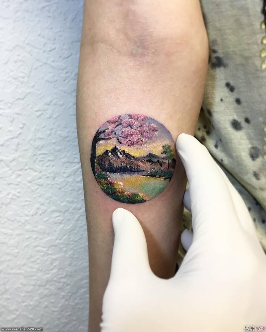 清新微妙的几何圆形景观图案纹身