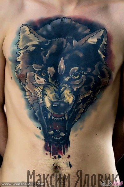 男性霸气的满胸狼纹身图案