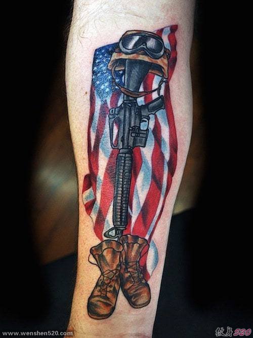 战争主题下的美国国旗纹身图案