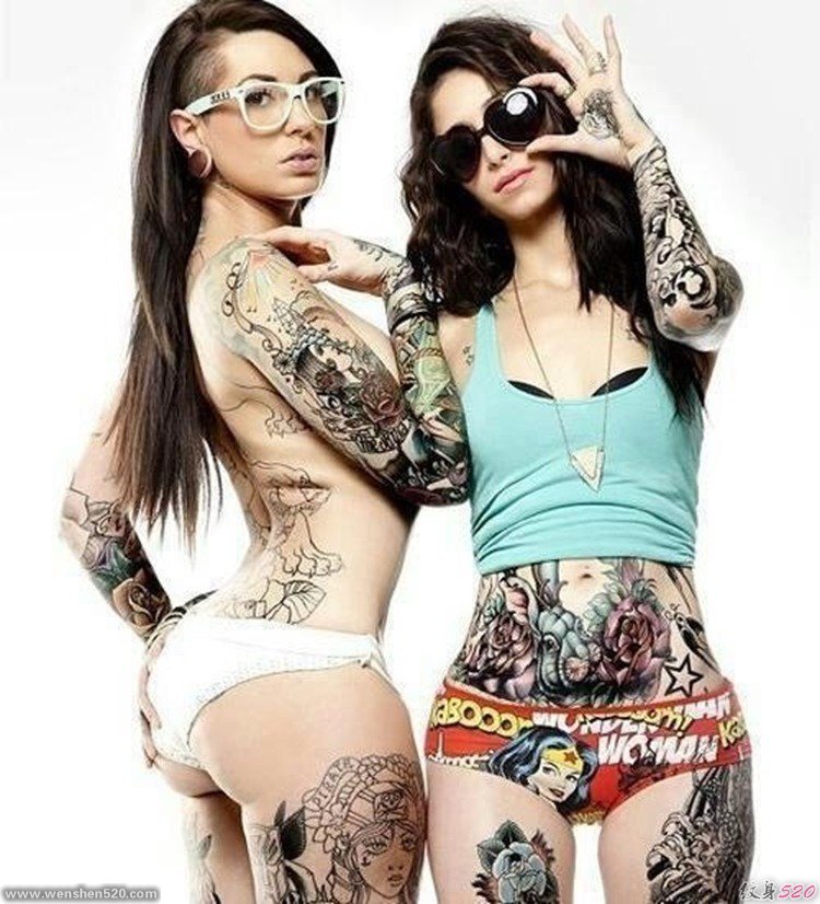 极其漂亮性感的女性和她们身上美丽的纹身图案
