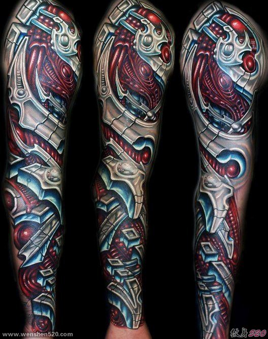 刚强有力的男性生物机械齿轮花臂纹身图案