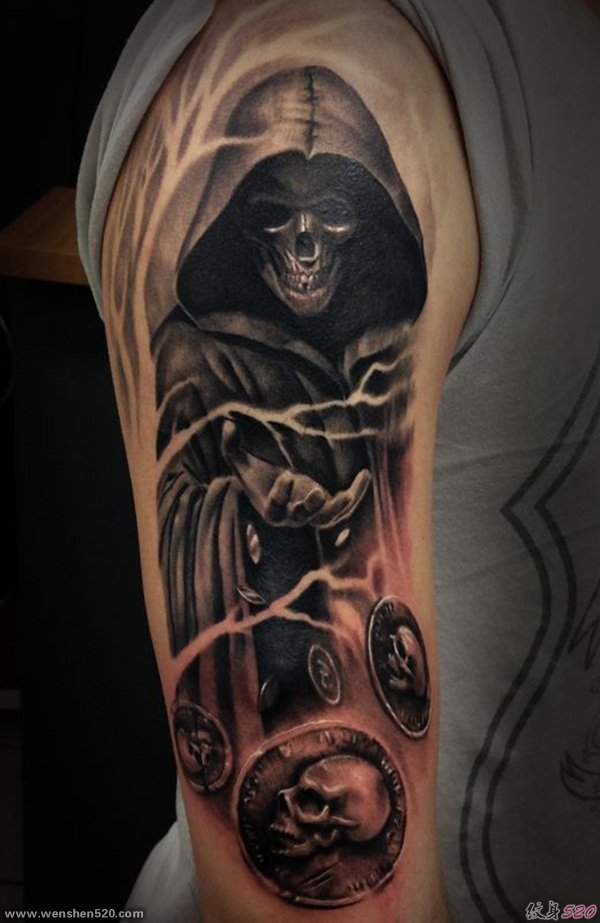 男性手大臂上帅气的死神纹身图案