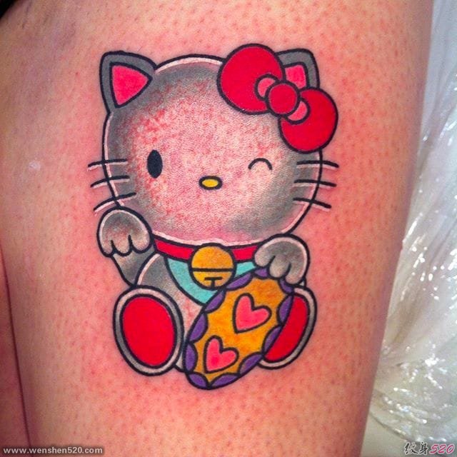 彩色的卡通动物纹身小马驹和凯蒂猫纹身图案