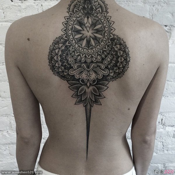 24款漂亮的几何花纹身曼陀罗图案纹身