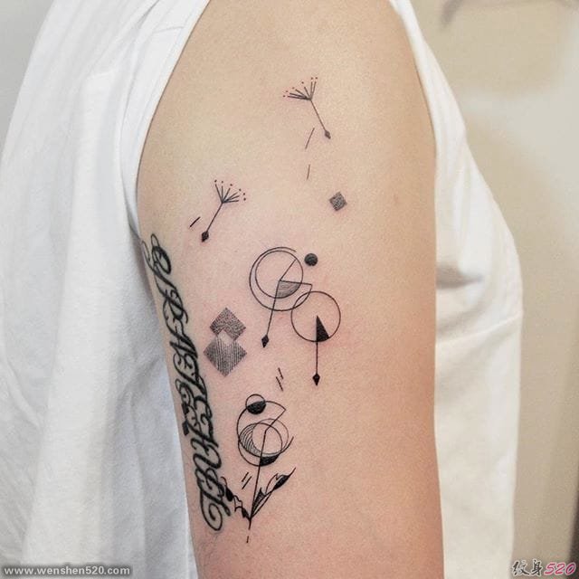 看起来有点杂乱的抽象几何纹身图案