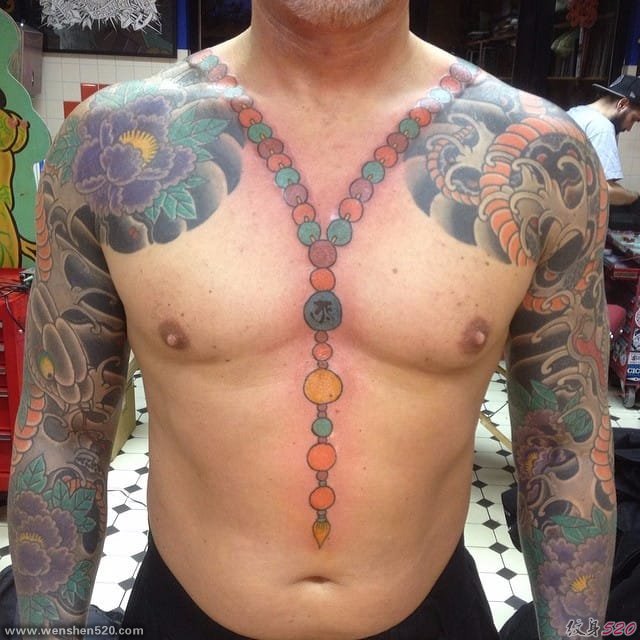 神圣的佛珠项链纹身男人喜欢的吉祥纹身图案