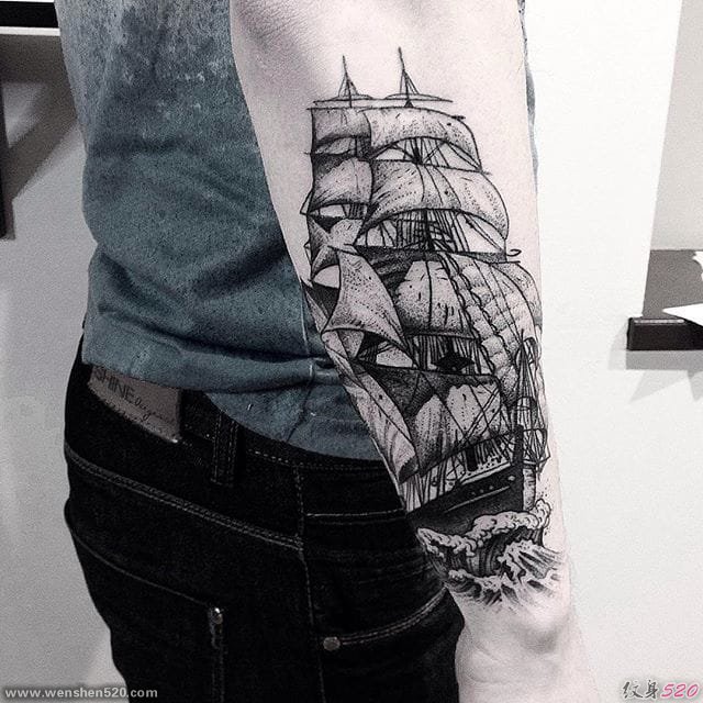 奇妙的黑色的几何点刺纹身图案