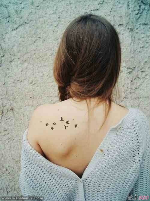 女性个性时尚的黑色小鸟儿纹身图案