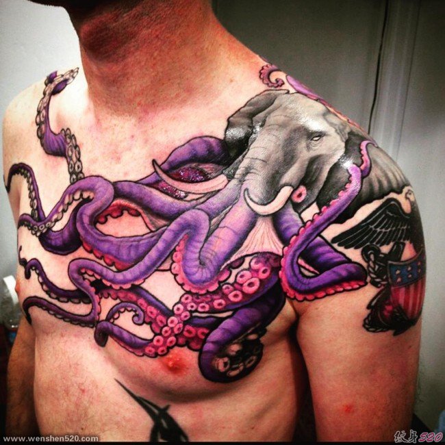 缠绕在肩膀上的漂亮章鱼纹身图案