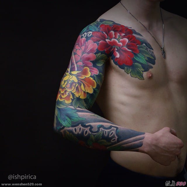 充满活力的彩色花朵纹身图案来自于纹身师Artemy Neumoin