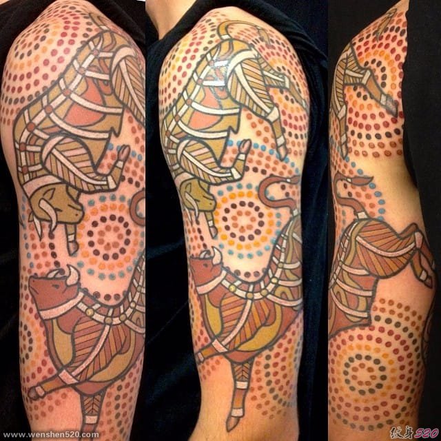 非常受启发的原始生物纹身图案来自于纹身师卢