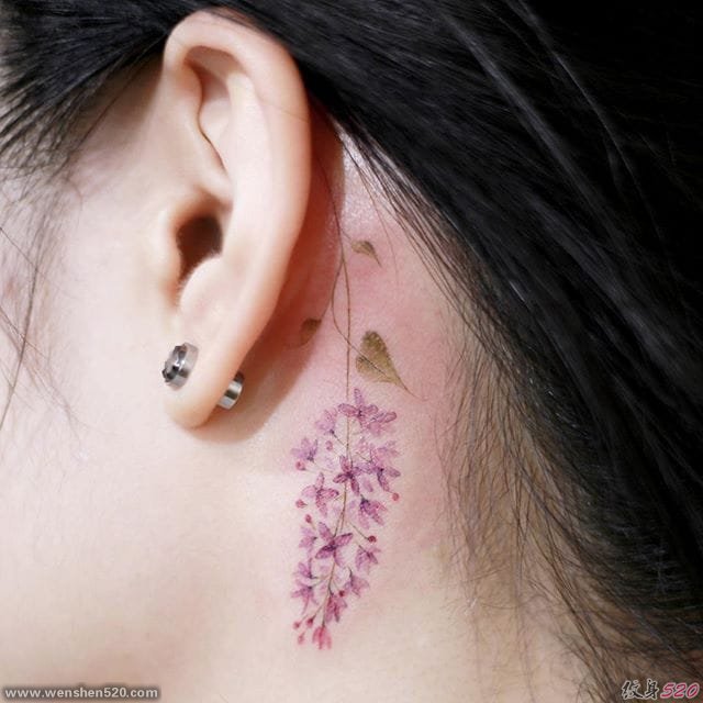 女性喜欢的清新漂亮的花朵纹身图案