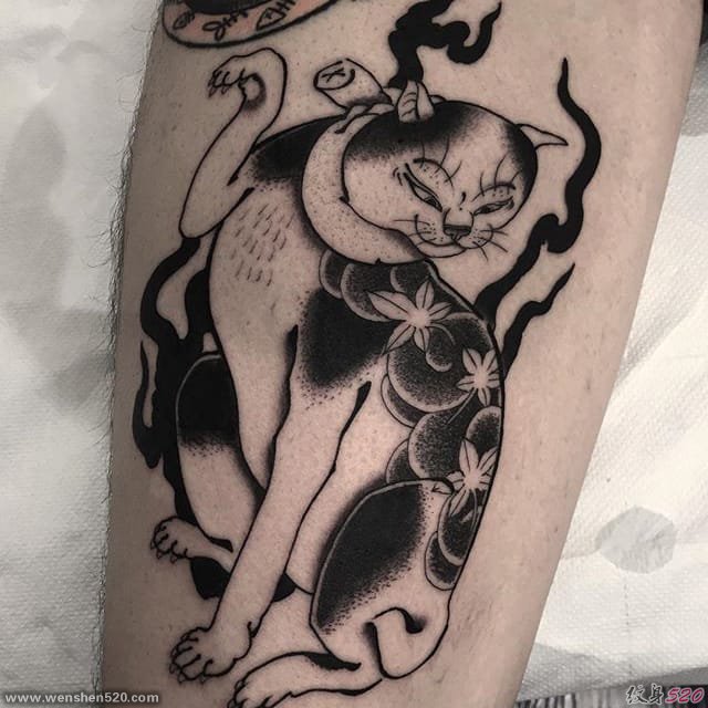 奇异的黑白灰色纹身图案来自男纹身师卢波（Lupo Horiokami）