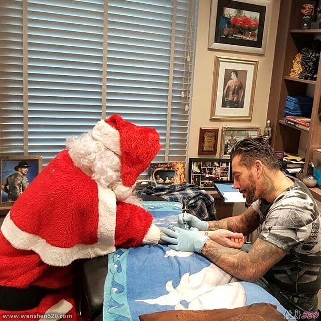 可爱的彩色的水彩圣诞老人纹身图案