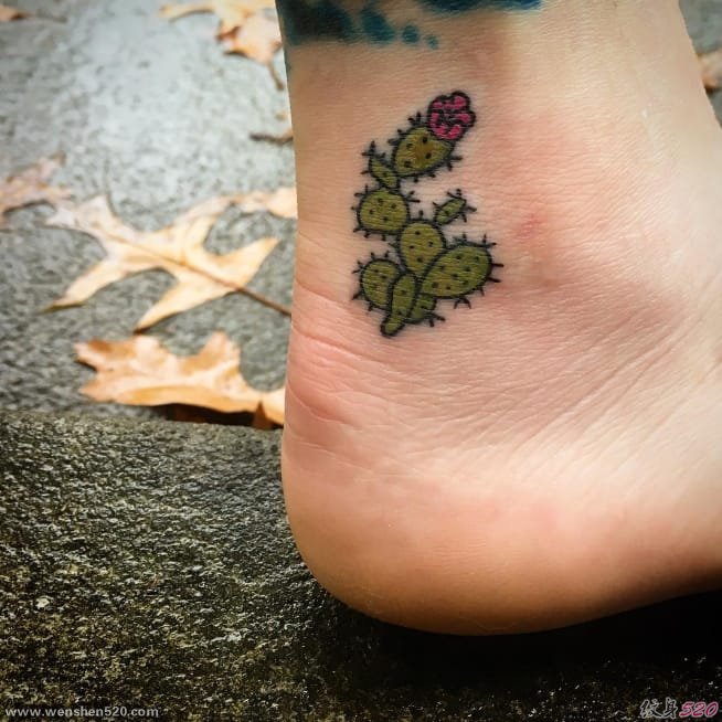 小清新植物纹身可爱的仙人掌纹身图案