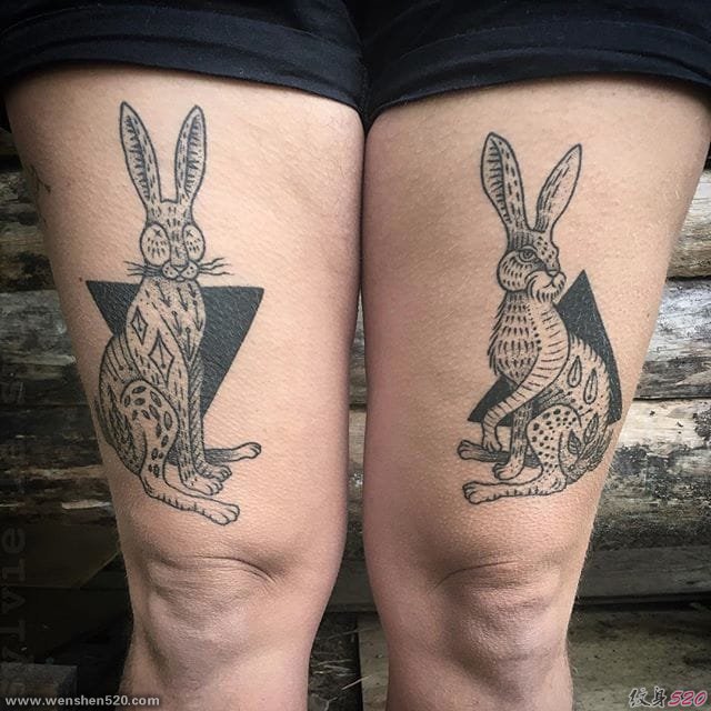 黑灰色动物图案纹身来自于纹身师西尔维