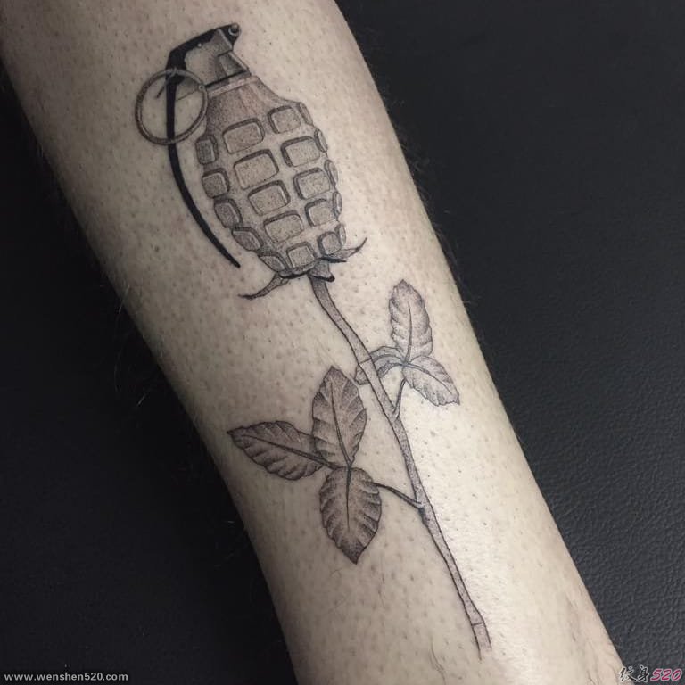 令人陶醉的细线条素描纹身图案来自纹身师杰西卡