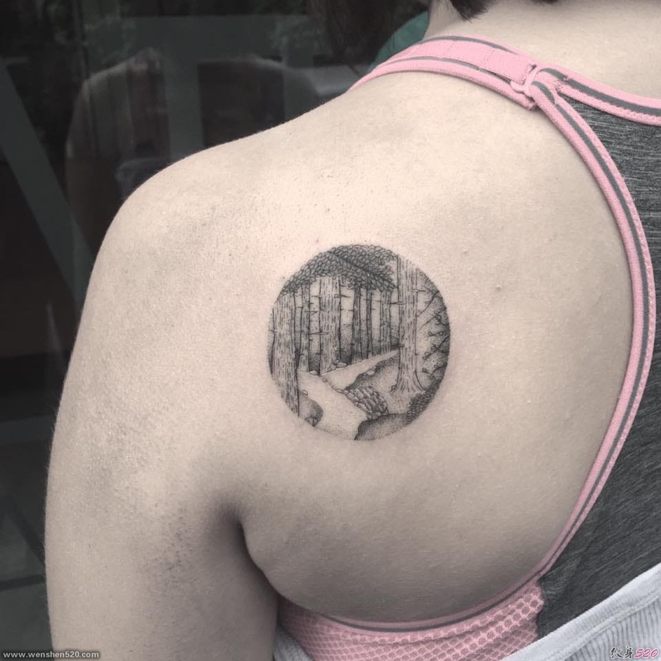 令人陶醉的细线条素描纹身图案来自纹身师杰西卡