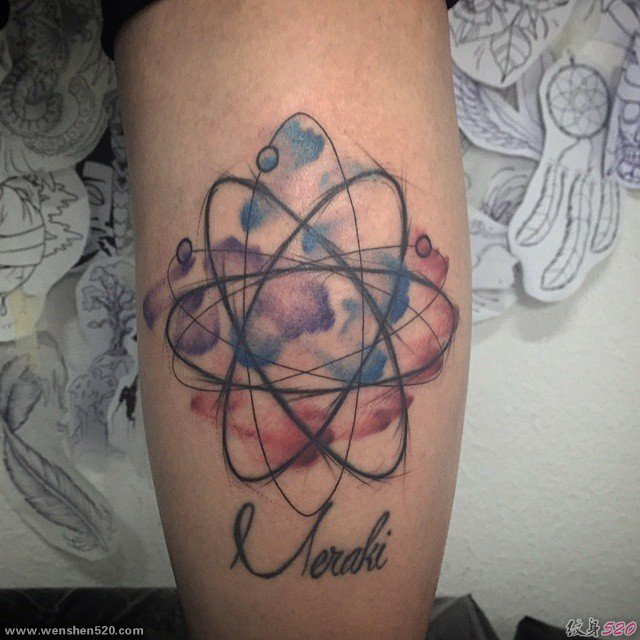 多款看起来很深奥的科学原子纹身图案