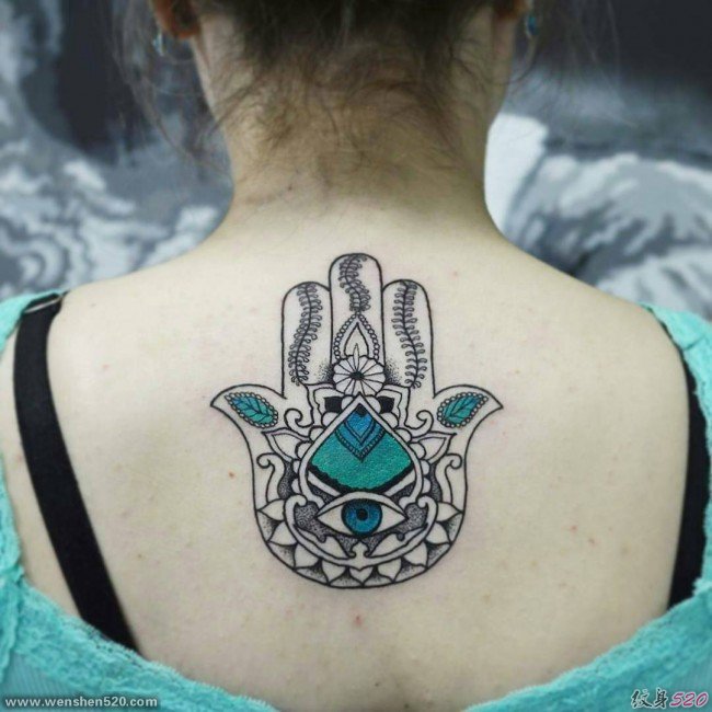 多款女孩背上漂亮的法蒂玛之手纹身图案