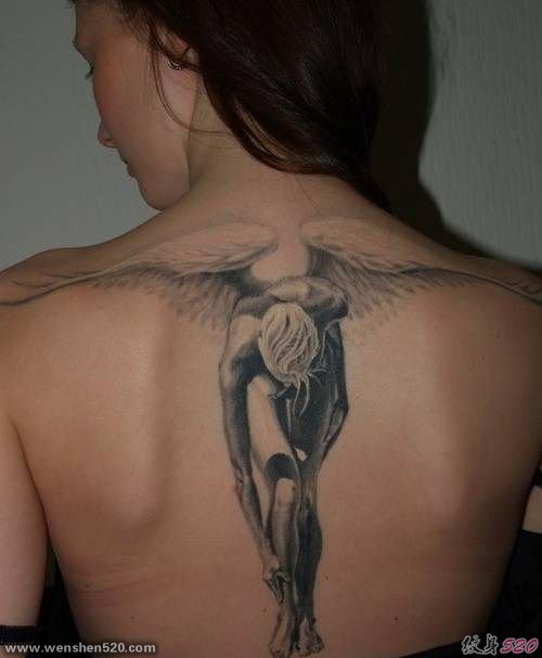 女性身上漂亮的天使翅膀纹身图案欣赏
