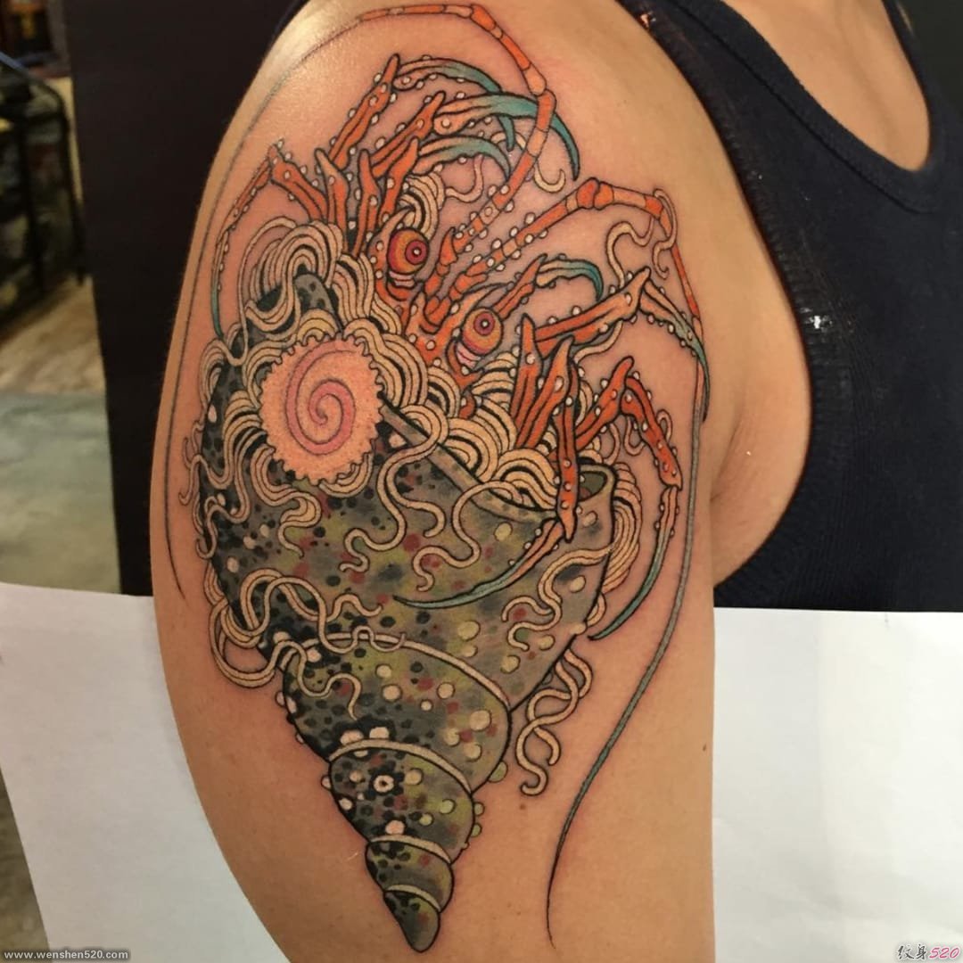 疯狂的彩色拉面和奇怪的海洋小动物食物纹身图案