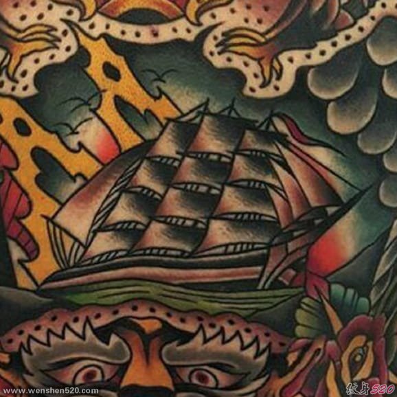 男性后满背彩色的海上场景传统纹身风景图案