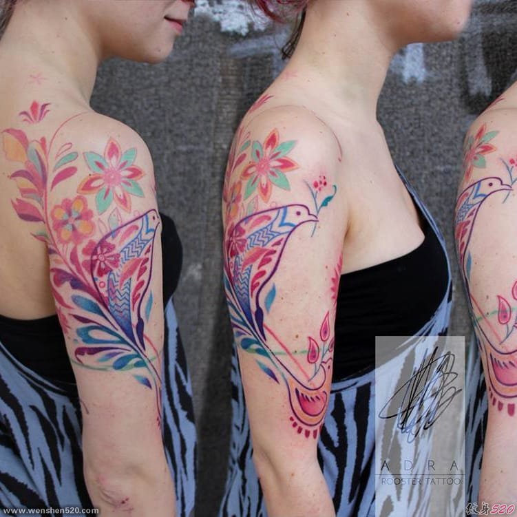 女性精致彩绘纹身几何纹身和小清新植物纹身图案