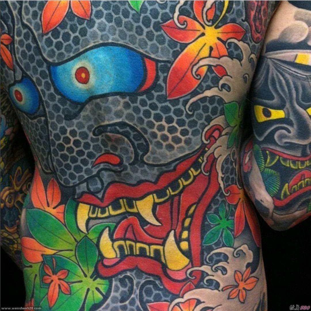 彩色的日本风格纹身般若面具纹身图案