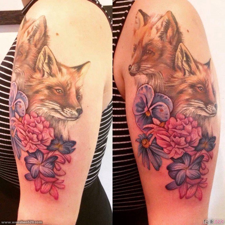 美女手臂上彩色狐狸纹身小花朵纹身图片