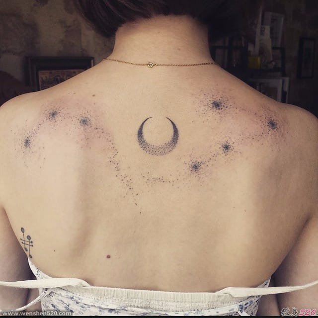 15款女神纹身小清新纹身月亮简单个性线条纹身图案