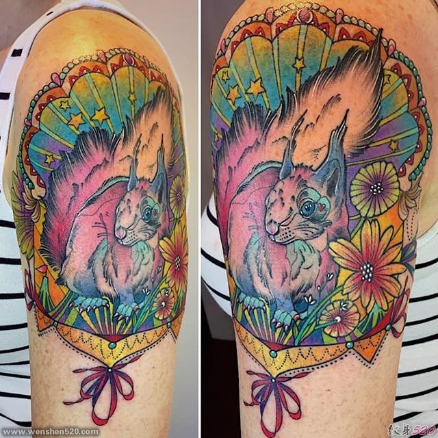 五颜六色的可爱动物图案纹身水彩风格