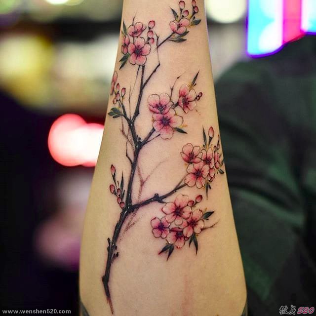 春天里小清新植物纹身小花朵和动物纹身水彩图案